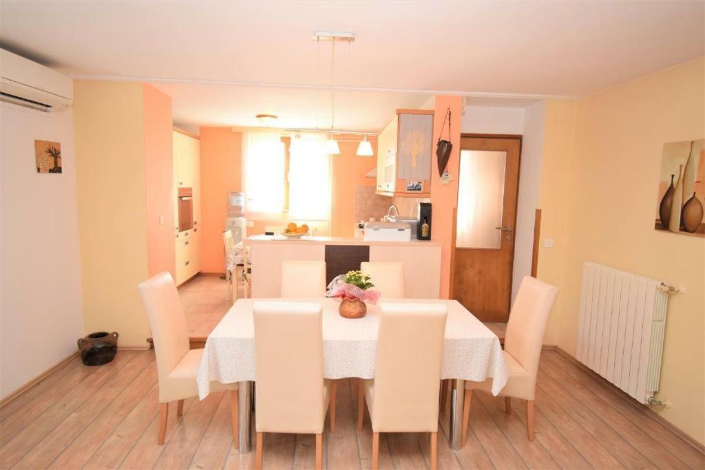 Apartment Vita Vodnjan Ngoại thất bức ảnh