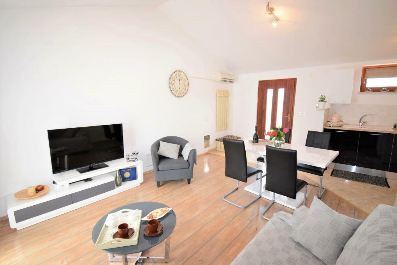 Apartment Vita Vodnjan Ngoại thất bức ảnh